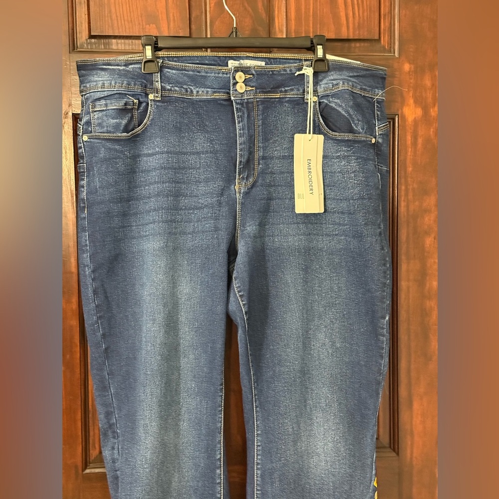 Blue Savy Floral Embroidered Bootcut High Rise Jeans-BOHO Size:22W - Picture 2 of 7
